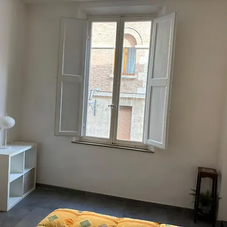 Piazza Del Campo - Del Mercato * Sienne